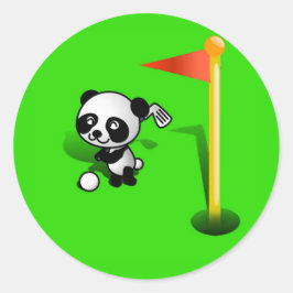 Adesivo Cartoon Baby Panda Bear Golfing sobre o Verde