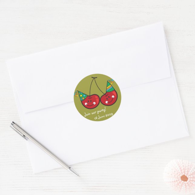 Adesivo Cartoon Cheeky Cherries Com Chapéus Festas Anivers (Envelope)