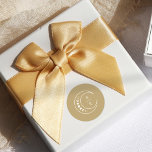 Adesivo Casamento Celestial de Iniciais de Monograma Doura<br><div class="desc">Coloque o seu tema celeste no "Dourado Monograma Iniciais Celestiais Clássico de Casamento Celestial" Contra um fundo branco limpo, a lua e as estrelas da lua da lua e do ouro, complementadas pelas elegantemente simples iniciais personalizáveis do casal, tornam-se um emblema encantador. As fases da lua delicadamente incorporadas acrescentam uma...</div>