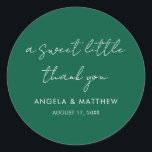 Adesivo Casamento com Tipografia de Script Moderno Obrigad<br><div class="desc">Compartilhe sua gratidão com um presente que eles vão amar. Nossa obrigado de casamento personalizada que você cola é a maneira perfeita de comemorar seu dia especial enquanto agradece a seus convidados por fazerem parte dele. Dê aos seus convidados um belo e prático lembrete do amor e alegria que você...</div>