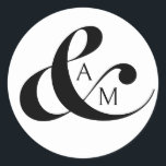Adesivo Casamento de Ampersand do Monograma Script<br><div class="desc">Faça sua celebração com charme personalizado através de nossos autocolantes de casamento, projetados para encarnar graça e refinamento. Cada adesivo mostra seu monograma em um distinto tipo de serifa, evocando elegância do eterno e a força duradoura do seu sindicato. Uma amperse fluente em escrita clássica entrelinha delicadamente suas iniciais, capturando...</div>