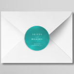 Adesivo Casamento de destino azul do oceano Elegante<br><div class="desc">Whimsical moderno oceano praia convite de casamento envelope selado ou favor adesivo de embalagem redonda em azul com estrela-do-mar e roteiro de tipografia branca. Escolha perfeita para uma praia moderna,  litoral,  oceanfront,  litoral,  tropical,  náutica,  cruzeiro ou casamento com destino ilha.</div>