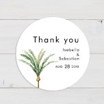 Adesivo Casamento de Destino da Palm Tree Obrigado Sticker<br><div class="desc">Este obrigado de casamento de destino da palmeira que você cola design apresenta palmeiras tropicais de cor d'água em um fundo branco brilhante que evoca o sonho ambição de um casamento de destino. este design irradia o romance das costas arenosas e palmeiras balançosas, perfeito para casais que buscam uma celebração...</div>