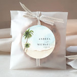 Adesivo Casamento de Destino Tropical de Palm Trees Beach<br><div class="desc">Celebre o seu casamento com estes adesivos bonito,  com palmeiras de aquarela e o seu texto personalizado. Adicione facilmente seus próprios detalhes clicando na opção "personalizar".</div>