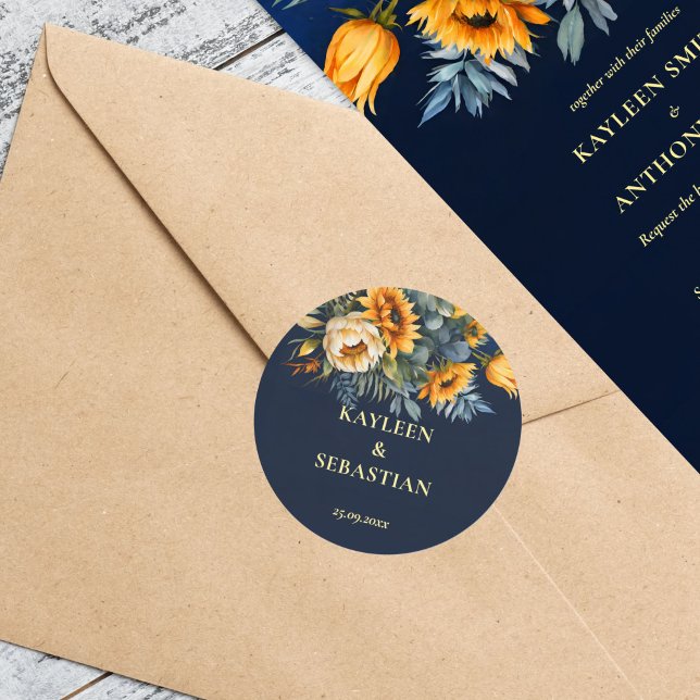 Adesivo Casamento de girassol com marinho azul-rústico (Fall navy blue rustic sunflower wedding stickers bride and groom names envelope stickers)