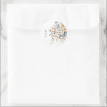 Adesivo Casamento De Molho Terrestre De Tonelada Suave<br><div class="desc">Elevem seu dia especial com este elegante adesivo de envelope de casamento de cor d'água, com uma mistura harmoniosa de pastéis mudados como pêssego, bege, azul empoeirado e verde macio. O delicado design floral cria uma estética serena, natural, perfeita para casais que buscam um olhar romântico e eterno com um...</div>