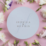 Adesivo Casamento de Monograma de Script Mínimo Moderno El<br><div class="desc">Manuscrito Elegante Mínimo Moderno Monograma Clássico Redondo de Casamento Adicione um toque de elegância ao seu casamento com esses adesivos redondos clássicos, modernos, minimalistas e elegantes. Feito em cores clássicas azul claro e café romano, esses adesivos são perfeitos para selar convites, favorecer bolsas ou adicionar um toque personalizado a qualquer...</div>
