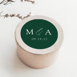 Adesivo Casamento do Monograma Verde Elegante Moderno<br><div class="desc">Os adesivos de casamento do monograma elegante que contêm as suas iniciais em letras brancas num fundo verde (ou a cor da sua escolha). Personalize os adesivos de casamento modernos com sua data de casamento abaixo. Os adesivos do monograma verde são perfeitos para selar envelopes de casamento, favores de casamento...</div>
