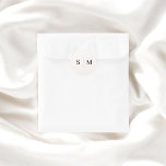 Adesivo Casamento Elegante de Monograma Beige<br><div class="desc">Adicione um toque de elegância aos seus detalhes de casamento com este adesivo personalizado com o monograma do casal no centro, criando um ponto focal refinado. O texto é lindamente renderizado em uma fonte serif elegante, oferecendo um eterno e um design sofisticado. Ideal para selar convites de casamento, favores ou...</div>