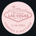 Adesivo Casamento em Las Vegas Rosa Dourado<br><div class="desc">Etiqueta de favor ou selo de envelope com o sinal "Bem-vindo ao Fabuloso Las Vegas" em folha de rosa dourado falso. Clique em PERSONALIZAR MAIS para alterar a cor do fundo,  fonte e cor do texto.</div>