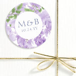Adesivo Casamento Floral de Wisteria de Wisteria Purple Mo<br><div class="desc">Monograma Purple Watercolor Wisteria Floral Wedding Stickers apresenta flores elegantes de wisteria de aquarela em lavanda macia e roxo com folhas verdes sobre fundo branco com seu monograma e data de casamento abaixo. Projetado para você pelo Evco Studio www.zazzle.com/store/evcostudio</div>