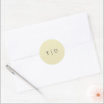 Adesivo Casamento Moderno do Monograma Amarelo de Manteiga<br><div class="desc">Vinhetas modernas de casamento com um design limpo com seu monograma em uma fonte serif.</div>