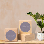 Adesivo Casamento Moderno Minimalista Obrigado Roxo Dusty<br><div class="desc">Casamento Moderno Minimalista Obrigado Pau-redondo clássico em Púrpura empoeirada</div>