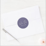 Adesivo Casamento Moderno Roxo Simples<br><div class="desc">Etiquetas de casamento elegantes com um layout simples e mínimo com "Nós fazemos" em uma tipografia contemporânea. Um design clássico com um toque moderno.</div>