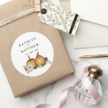 Adesivo Casamento outono de Abóbora de outono Botânico Rus<br><div class="desc">Casamento outono de outono Botânico Russo. Todos os textos estão pré-organizados para que você personalize fácil e rapidamente com seus próprios detalhes.</div>