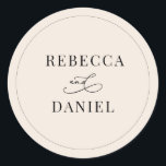 Adesivo Casamento Personalizado do Blush Neutro Simples Bo<br><div class="desc">Projetado para coordenar com a nossa coleção de casamentos Romântica de Script,  este nome personalizável Sticker,  apresenta um suporte gráfico caligráfico,  emparelhado com uma fonte serif clássica em preto. Itens correspondentes disponíveis.</div>