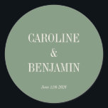 Adesivo Casamento Verde Elegante com Tipografia Na moda Si<br><div class="desc">Típica Clássica Na moda Simples Típica Legante Tendy Terthy Green Wedding Clássica Round Sticker</div>