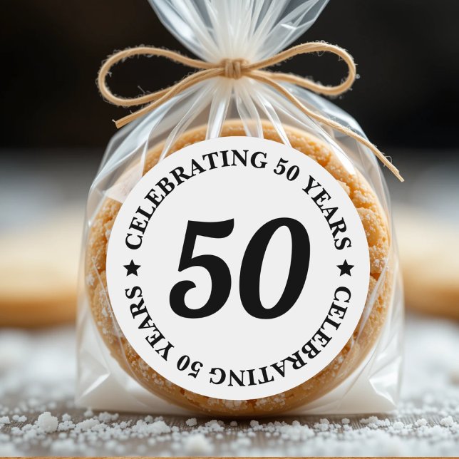 Adesivo Celebrando 50 anos Cinquenta e cinquenta e cinquen (Celebrating 50 Years Fifty 50th Birthday Classic Round Sticker
)