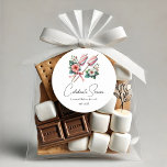 Adesivo Celebrate S'mores Kit Camp Noiva Bachelorette<br><div class="desc">Adicione um doce toque ao fim de semana da sua despedida de solteira ou chá de panela com estes adesivos personalizados da Camp Bride "Celebrate S'more". Com marshmallows adoráveis, florais e roteiro elegante, esses adesivos são perfeitos para vestir kits de mores, favorecer bolsas ou decoração de festas. Personalizados com o...</div>