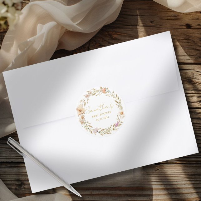 Adesivo Chá de Bebê Flor Boho (Boho Flower Baby Shower Custom Classic Round Sticker with your Name & Date. For Baby Girl & Baby Boy)