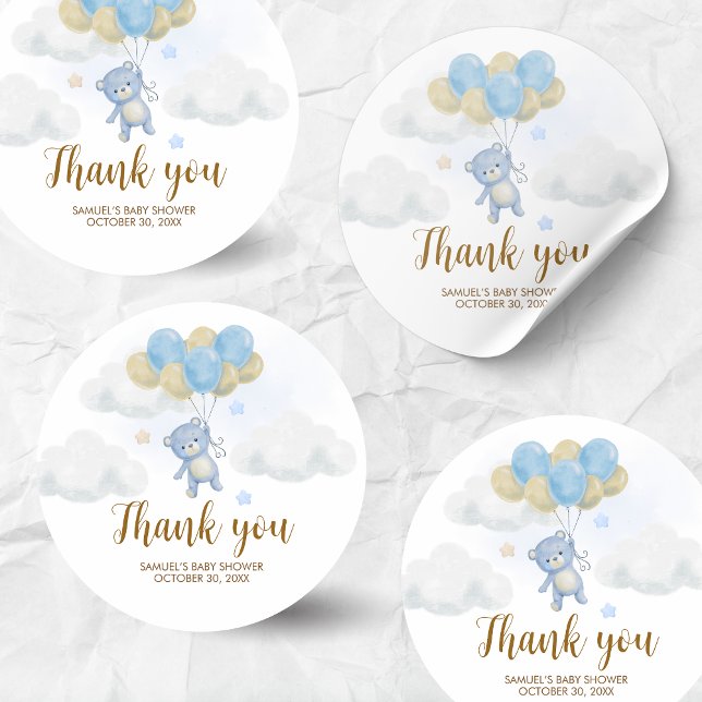Adesivo Chá de fraldas de Espera do Urso Menino (Blue We Can Bearly Wait Bear Balloons Baby Shower Sticker)