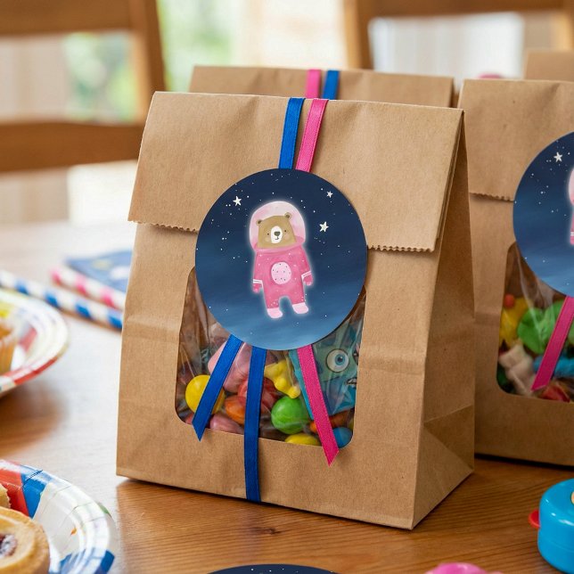 Adesivo Chá de fraldas do Espaço do Urso do Astronauta Ros (Pink Astronaut Bear Space Baby Shower Classic Round Sticker.)