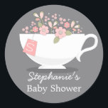 Adesivo Chá de fraldas Teacup & Pink Floral Monograma<br><div class="desc">Um bonito teacup branco de porcelana transborda com flores bonito e apresenta um teabag personalizado com um plano de fundo de cinzas de pomba macia. Uma design para um chá de fraldas,  chá de panela ou festa de jardim.</div>