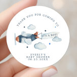 Adesivo Chá de fraldas Vintage Airplane Boy Obrigado<br><div class="desc">Chá de fraldas Vintage Airplane Boy Obrigado Clássico Round Sticker. Este design apresenta um adorável avião vintage. Personalize este design personalizado com o seu próprio texto e detalhes.</div>