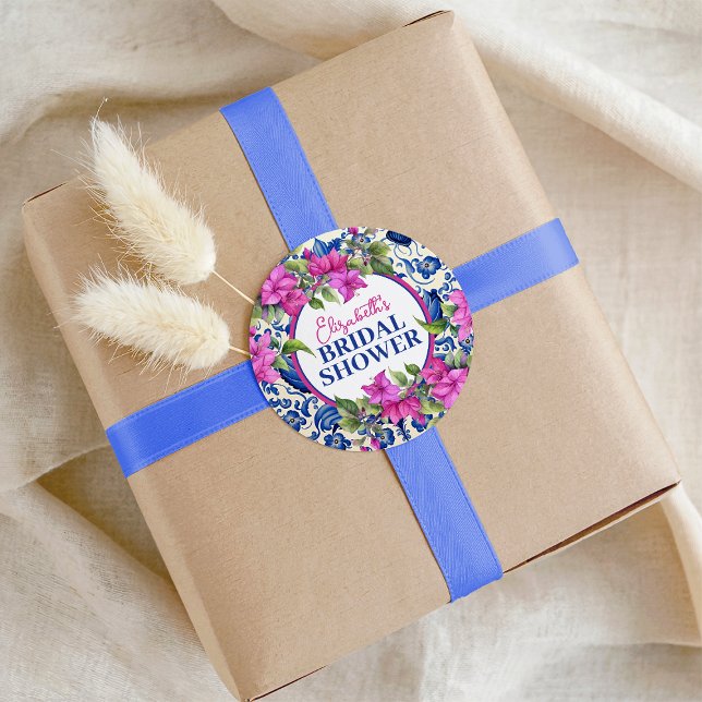 Adesivo Chá de Panela com Buganvília Rosa e Azulejo Azul (Pink Bougainvillea Blue Tile Bridal Shower Classic Round Sticker)
