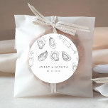 Adesivo Champanhe Desenho Mão e Festa de casamento de Ostr<br><div class="desc">Comemore seu casamento/noivado com esses adesivos elegantes,  com champanhe desenhado,  ostras e detalhes editáveis. Adicione facilmente seus próprios detalhes clicando na opção "personalizar".</div>
