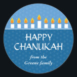 Adesivo Chanukah Menorah<br><div class="desc">Melhor Prêmio de hoje - 14 de setembro de 2010 Acenda a menorah e compartilhe sua alegria com Chanukah. Um cartões de fotos que mostra seus entes queridos coroados por uma menorah Chanukah totalmente iluminada. Todo texto é personalizável e se posiciona contra painéis de azul-real e azul-claro com um padrão...</div>