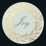 Adesivo Chic Script Joy Dourado Wreath Christmas Pastel Gr<br><div class="desc">Vestido de envelope festivo do Natal ou adesivo de presente com o texto "Joy" na caligrafia de guião em um fundo verde pastel e um toque de na moda de coroa dourada. Se precisar de ajuda ou produtos correspondentes, entre em contato conosco em happydolphinstudio.com. Desenvolvido exclusivamente para você pelo Happy...</div>