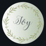 Adesivo Chic Script Joy Foliage Wreath Green Christmas<br><div class="desc">Vedante de envelope festivo de Natal ou adesivo de presente com o texto 'Joy' na caligrafia manuscrita em chic, num fundo verde brilhante e um toque de na moda da coroa verde do pinheiro. Se precisar de ajuda ou produtos correspondentes, entre em contato conosco em happydolphinstudio.com. Desenvolvido exclusivamente para você...</div>