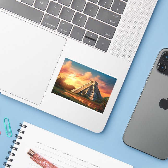 Adesivo Chichen Itza, México (Notebook com iPhone)