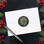 Adesivo CHRISTMAS Berries Greenery Black<br><div class="desc">Os pequenos adesivos redondos contêm a palavra NATAL entre folhas e bagas de fundo preto (ou qualquer cor),  elegante para selos de envelopes,  favoritos para festas ou qualquer ocasião de Natal de férias. CORRESPONDENTE a itens na nossa coleção.</div>