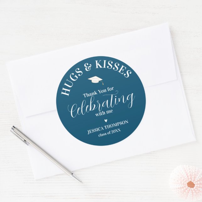 Adesivo Classe de 2024 Obrigado Graduação de Abraços e Kis (Envelope)