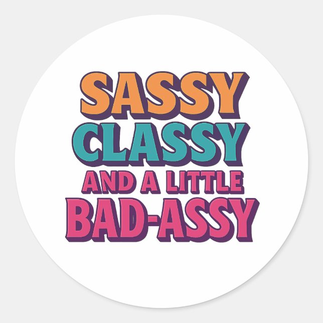Adesivo Clássico Sassy e um Pequeno Vestido Mau-Assy - Fun (Frente)