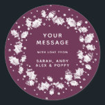 Adesivo Clássico Winterberry Custom Christmas Holly Wreath<br><div class="desc">Foca branca de lino-impressão holly e bagas com flocos de neve / mais bagas aleatoriamente pontuadas ao redor. Funciona com autocolantes redondos e quadrados. Todo o texto é totalmente editável,  por isso adapte-o para qualquer ocasião festiva. Outras cores e produtos de coordenação disponíveis na minha loja.</div>