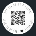 Adesivo Comprar Minimalista A Noiva Um Código QR De Bebida<br><div class="desc">Design moderno e elegante imprimiu o Comprar Minimalista O botão Redondo da Noiva A Bebida QR que pode ser personalizado com o seu texto. Clique no botão "Personalizar" e use nossa ferramenta design para modificar este modelo. Veja a Design de Arte Gráfica para outros produtos que combinam com este design!...</div>