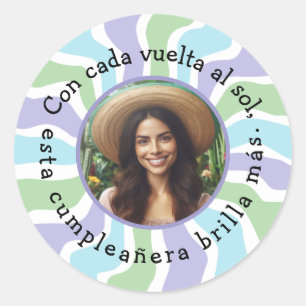 Adesivo Con cada vuelta al sol esta cumpleañera brilhante