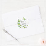 Adesivo Cor aquosa esverdeada verde botânica<br><div class="desc">Aquarela eucalipto verde-verde-verde. Perfeito para primavera, verão ou eventos de outono. Belo trabalho de arte de aquarela de folhagem verde para ocasiões country, boho, jardim e tema floral. Para começar a alterar nomes e detalhes do evento, clique em "Personalizar este modelo" e edite o texto nas caixas modelo. Para acessar...</div>