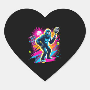 Adesivo Coração Sasquatch Pé Grande Jogando Pickleball de 1980