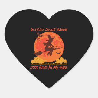 Adesivo Coração sobre uma bruxa desértica escura 1
