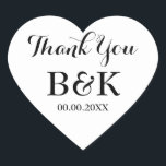 Adesivo Coração Vestidos de casamento de coração branco<br><div class="desc">O coração branco moldou o favor do casamento, obrigado seus adesivos. Cor de fundo preto e branco ou personalizada. Escrita elegante. Use como selantes de envelopes românticos / selantes ou como etiqueta de favor de casamento monograma para agradecer aos convidados. Forma bonita do símbolo de amor com texto na moda....</div>