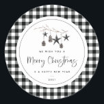 Adesivo Cozy Nature Christmas<br><div class="desc">Natureza moderna e simplista e acolhedora,  vinhetas de Natal. Ramificação de aquarela adornada com pinecones e ornamentos decorativos de estrelas,  design de tipografia quic com limite de padrão de xadrez de tendência.</div>