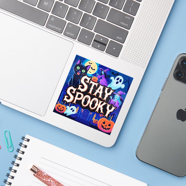 Adesivo Cute stay spooky halloween (Notebook com iPhone)