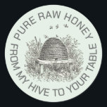 Adesivo Da Minha Colmeia À Sua Mesa Vintage Passe Logotipo<br><div class="desc">Esta bonito bifurcação com texto editável funciona lindamente como um logotipo de Boné Jar para tampas de Jar de Mel.</div>