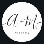 Adesivo Data de Casamento Personalizado do Script Monogram<br><div class="desc">Elevem seus detalhes de casamento com o adesivo personalizado de data de casamento do Monograma Minimalista. Este adesivo elegante e personalizado adiciona um toque de sofisticação à sua papelaria de casamento, permitindo que você mostre seu monograma e data de casamento de uma forma simples, mas impactante. O adesivo apresenta um...</div>