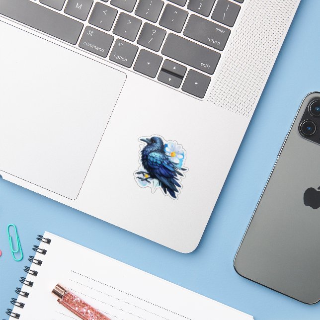 Adesivo de Corvo Místico Gótico – Pássaro Sombrio (Notebook com iPhone)