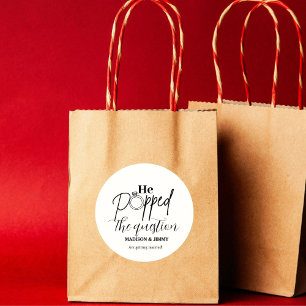 Adesivo de festa de noivado, ele fez o pedido